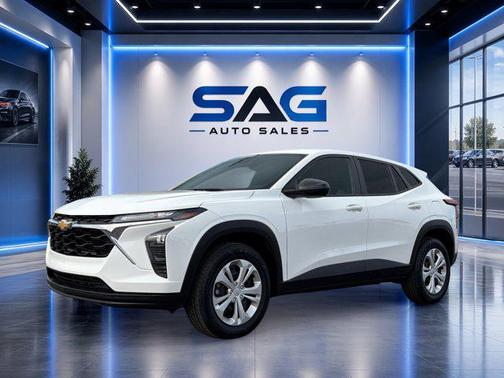Summit White 2025 Chevrolet Trax LS