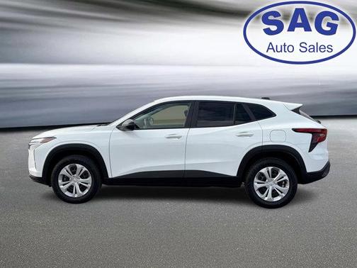 Summit White 2025 Chevrolet Trax LS