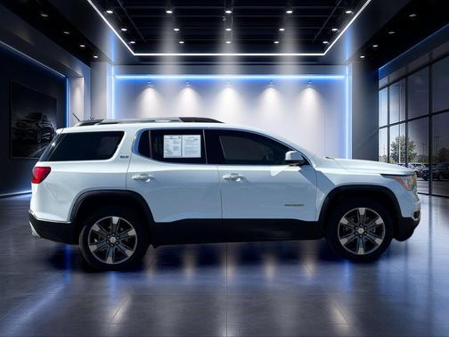 Summit White 2019 GMC Acadia SLT-2