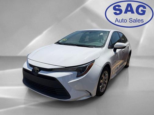 Ice 2023 Toyota Corolla LE