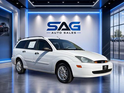 Arizona Beige Clearcoat Metallic 2004 Ford Focus ZTW