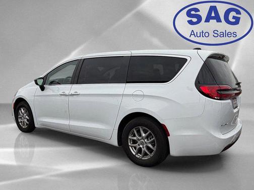 Bright White Clearcoat 2024 Chrysler Pacifica Touring L
