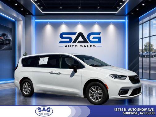 Bright White Clearcoat 2024 Chrysler Pacifica Touring L