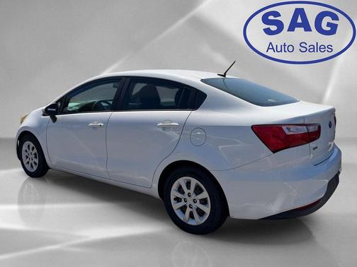Clear White 2016 Kia Rio LX