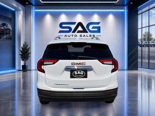 Summit White 2024 GMC Terrain SLT