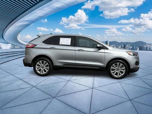 2023 Ford Edge Titanium