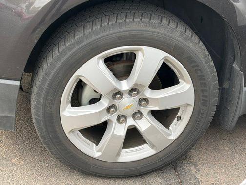 Tungsten Metallic 2017 Chevrolet Traverse 1LT