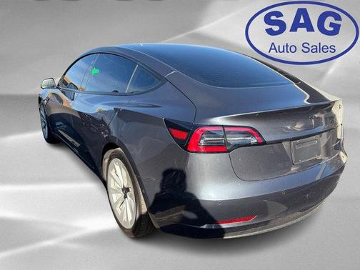 Gray 2022 Tesla Model 3 Long Range