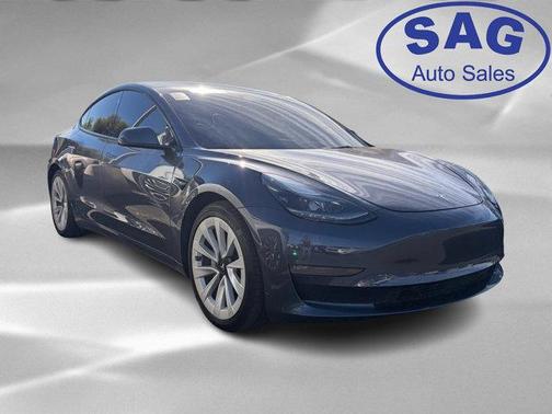 Gray 2022 Tesla Model 3 Long Range
