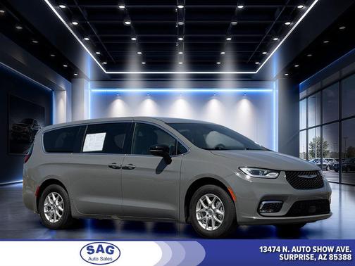 Ceramic Gray Clearcoat 2025 Chrysler Pacifica L