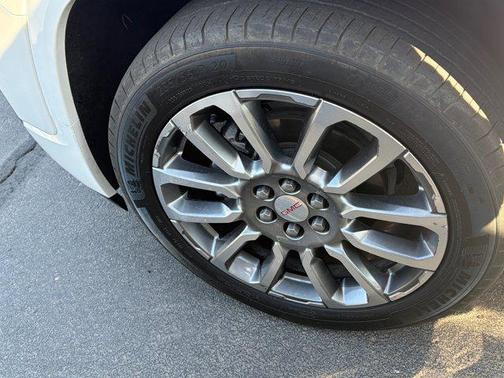 Summit White 2023 GMC Acadia Denali