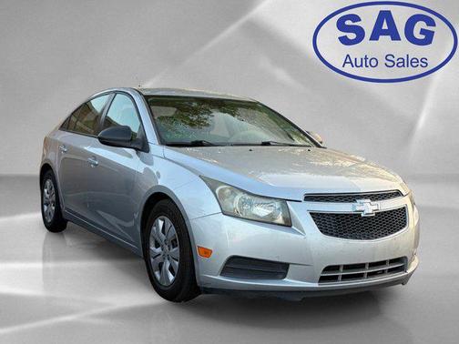 Silver Ice Metallic 2013 Chevrolet Cruze LS