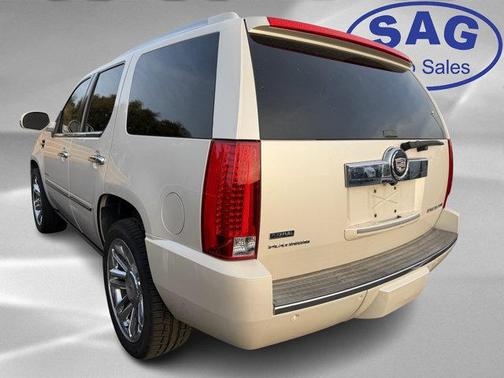 2011 Cadillac Escalade Platinum Edition