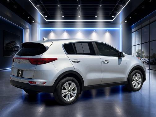 Sparkling Silver 2019 Kia Sportage LX