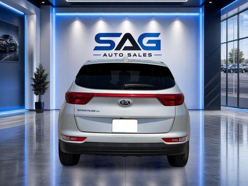 Sparkling Silver 2019 Kia Sportage LX