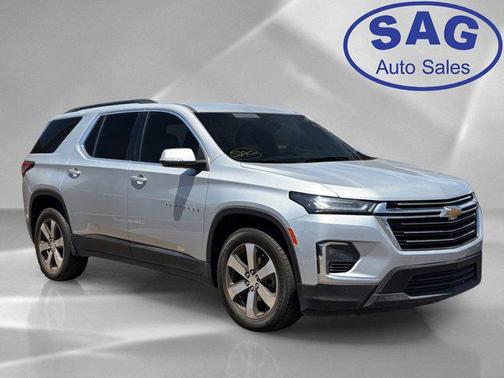 Silver Ice Metallic 2022 Chevrolet Traverse LT Leather