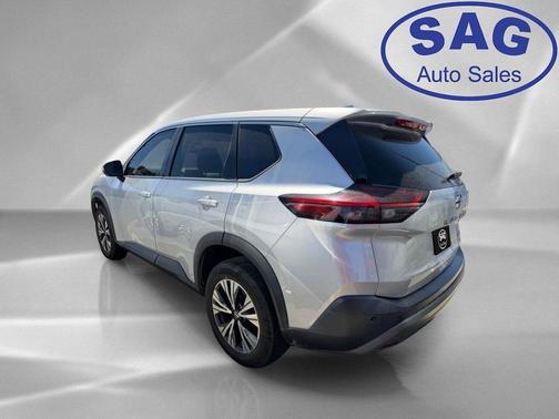 Brilliant Silver Metallic 2021 Nissan Rogue SV