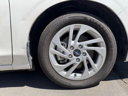 Crystal White Pearl 2024 Subaru Impreza Base