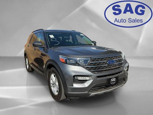 Carbonized Gray Metallic 2023 Ford Explorer XLT