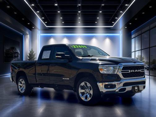 Diamond Black Crystal Pearlcoat 2022 RAM 1500 Lone Star