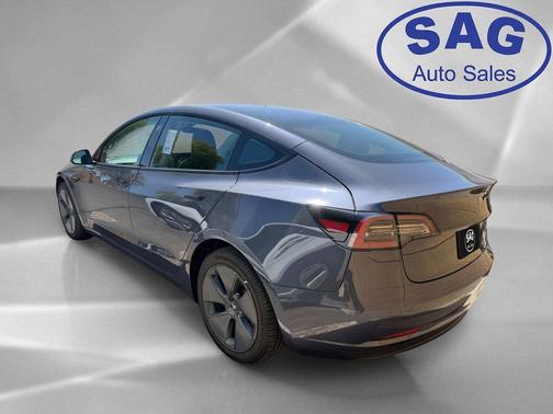 Gray 2022 Tesla Model 3 Long Range