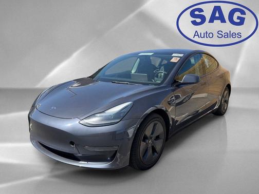 Gray 2022 Tesla Model 3 Long Range