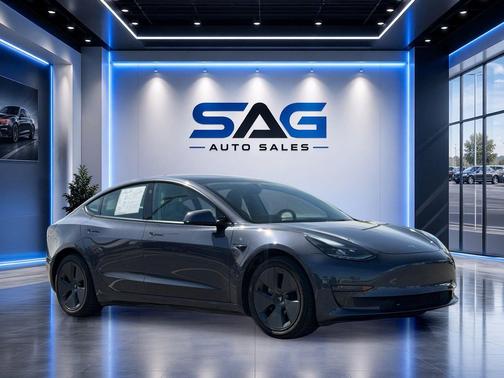 Gray 2022 Tesla Model 3 Long Range