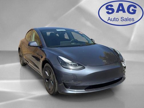 Gray 2022 Tesla Model 3 Long Range
