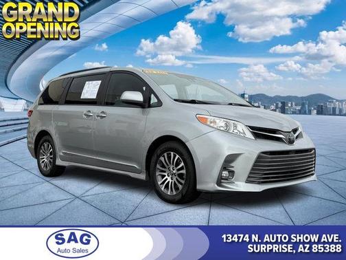 2020 Toyota Sienna XLE Auto Access Seat