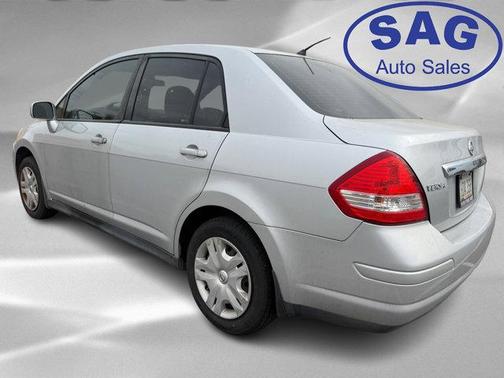 2011 Nissan Versa 1.8 S