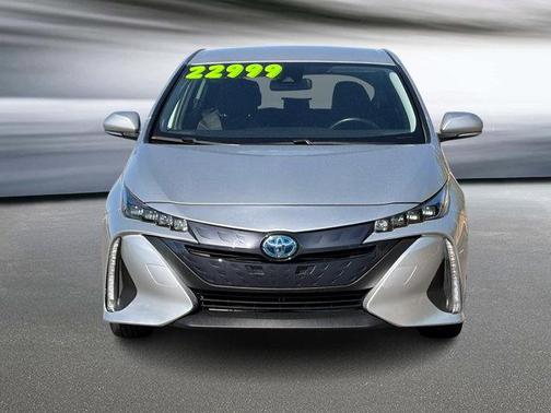 Classic Silver Metallic 2022 Toyota Prius Prime LE