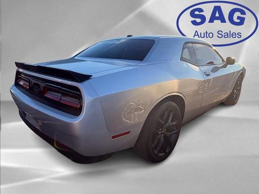 2020 Dodge Challenger SXT