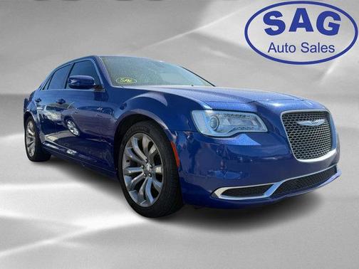 2019 Chrysler 300 Touring