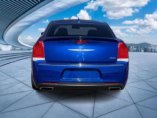 2019 Chrysler 300 Touring