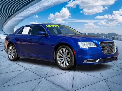 2019 Chrysler 300 Touring