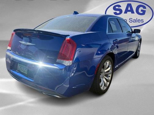 2019 Chrysler 300 Touring