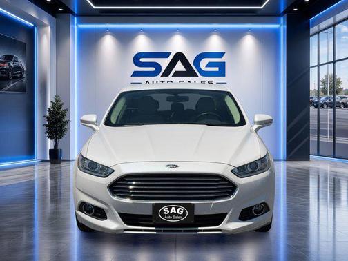 White Platinum Metallic Tri-Coat 2015 Ford Fusion SE