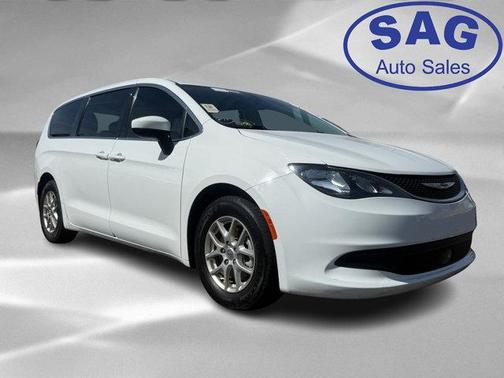 2021 Chrysler Voyager LX