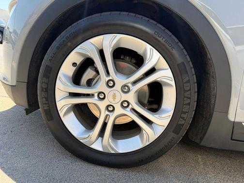 Slate Gray Metallic 2021 Chevrolet Bolt EV FWD LT