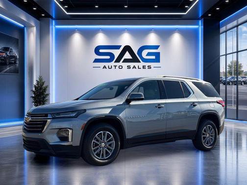 Sterling Gray Metallic 2023 Chevrolet Traverse LT Cloth