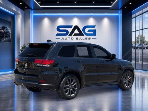 Diamond Black Crystal Pearlcoat 2019 Jeep Grand Cherokee High Altitude