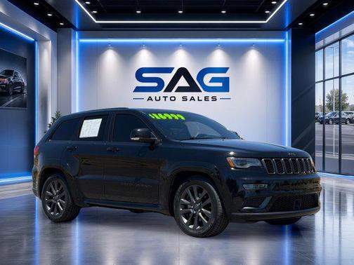 Diamond Black Crystal Pearlcoat 2019 Jeep Grand Cherokee High Altitude