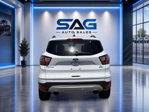 Oxford White 2018 Ford Escape SE