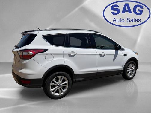 Oxford White 2018 Ford Escape SE