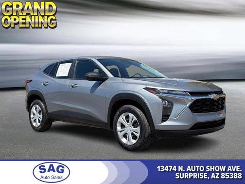 Sterling Gray Metallic 2025 Chevrolet Trax LS