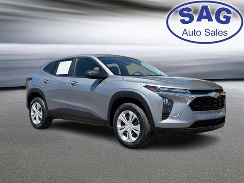 Sterling Gray Metallic 2025 Chevrolet Trax LS