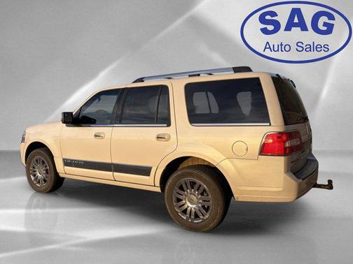 White Platinum Clearcoat Metallic 2012 Lincoln Navigator Base