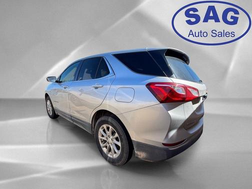 Silver Ice Metallic 2018 Chevrolet Equinox LT