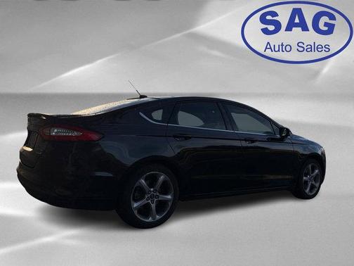 Tuxedo Black Metallic 2013 Ford Fusion SE