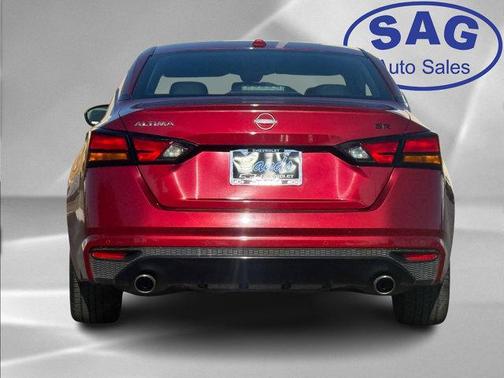 2023 Nissan Altima SR FWD